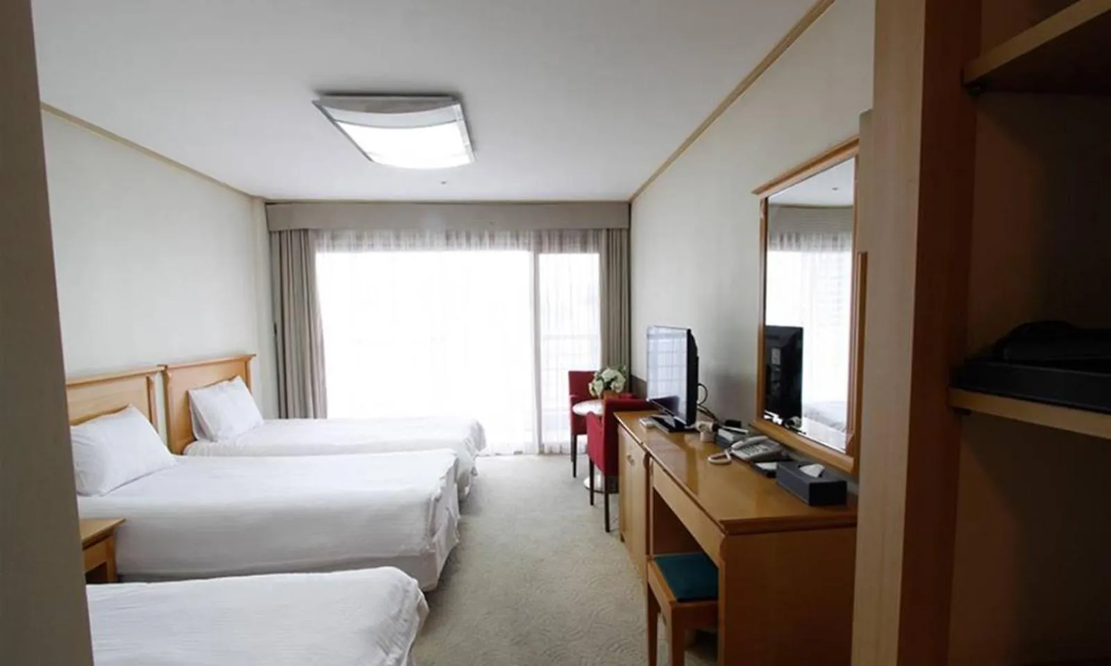 Busan Metropolitan City Corporation'S Arpina Hotel